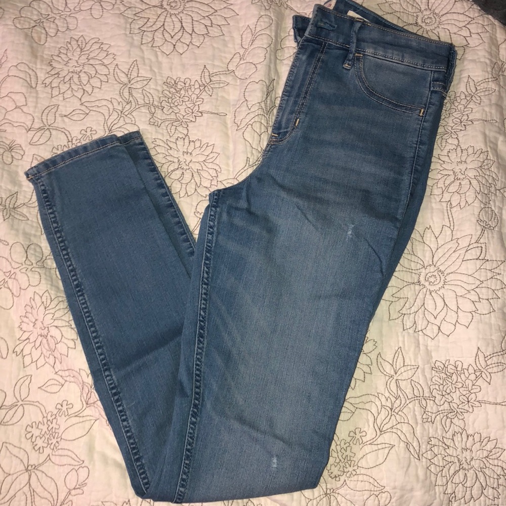 Hollister high-rise super skinny jeans!